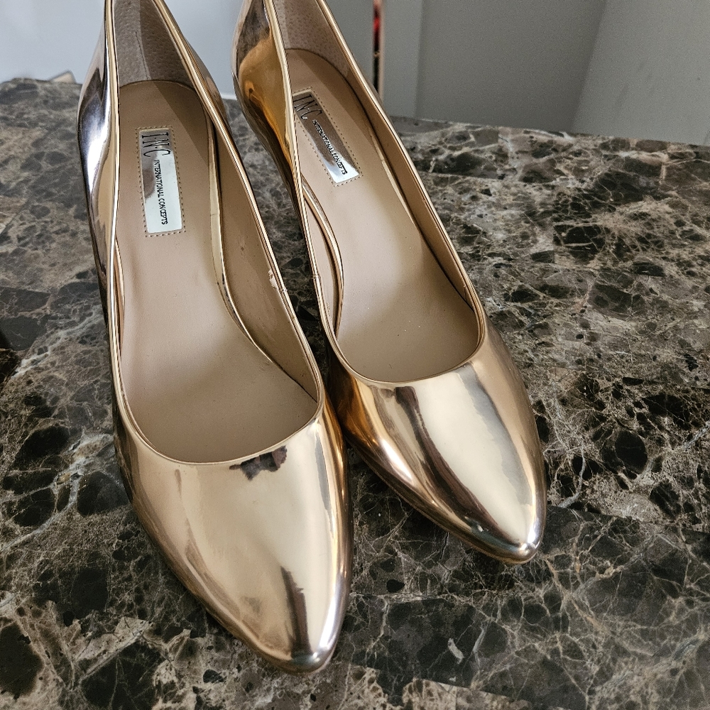 INC International Metallic Rosegold 3” Heel Pumps